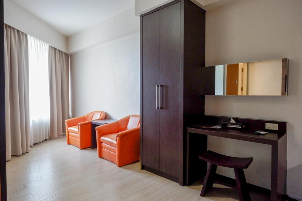 Hotel New Puri Garden Bandara Семаранг Екстериор снимка