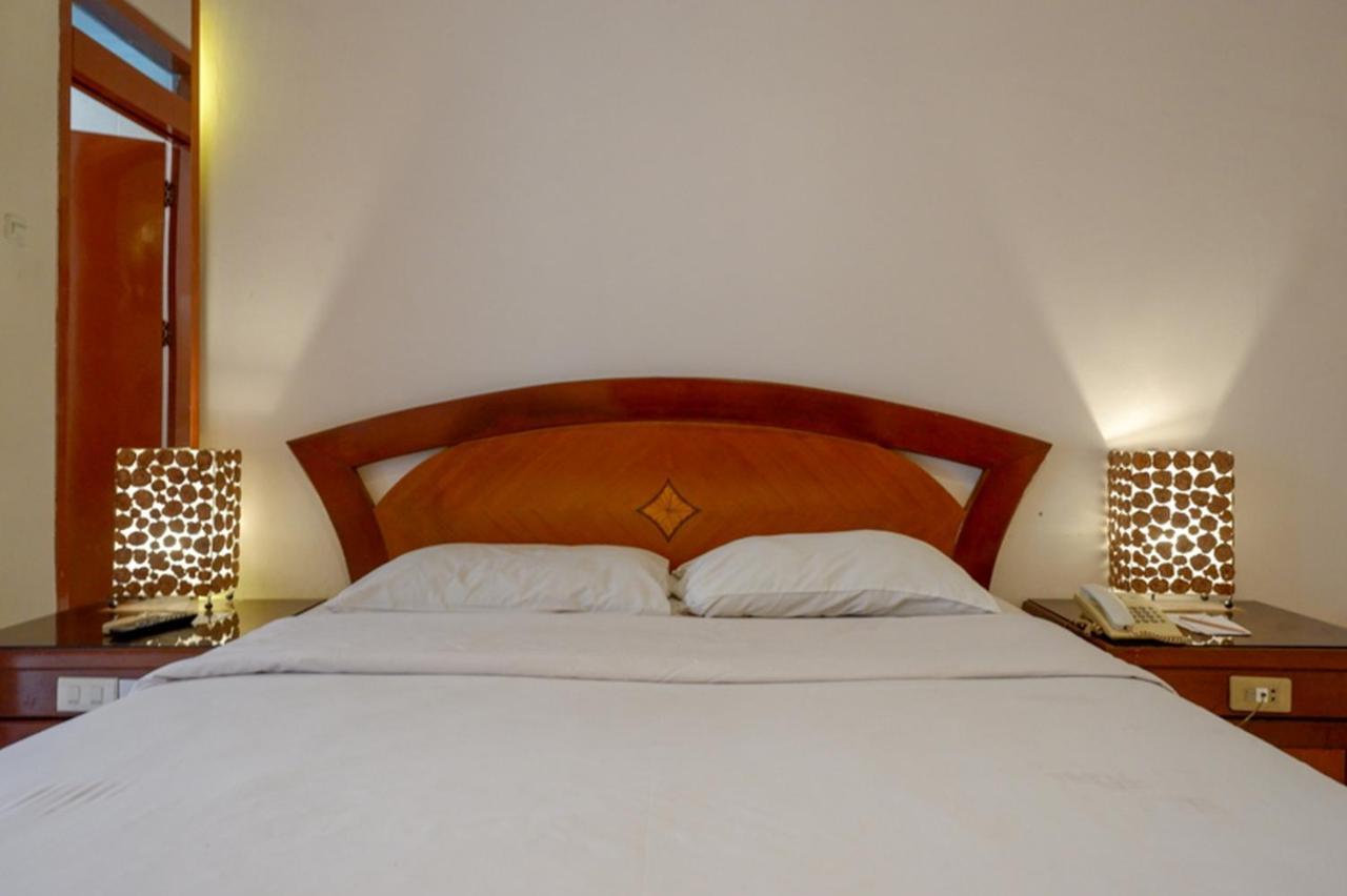 Hotel New Puri Garden Bandara Семаранг Екстериор снимка