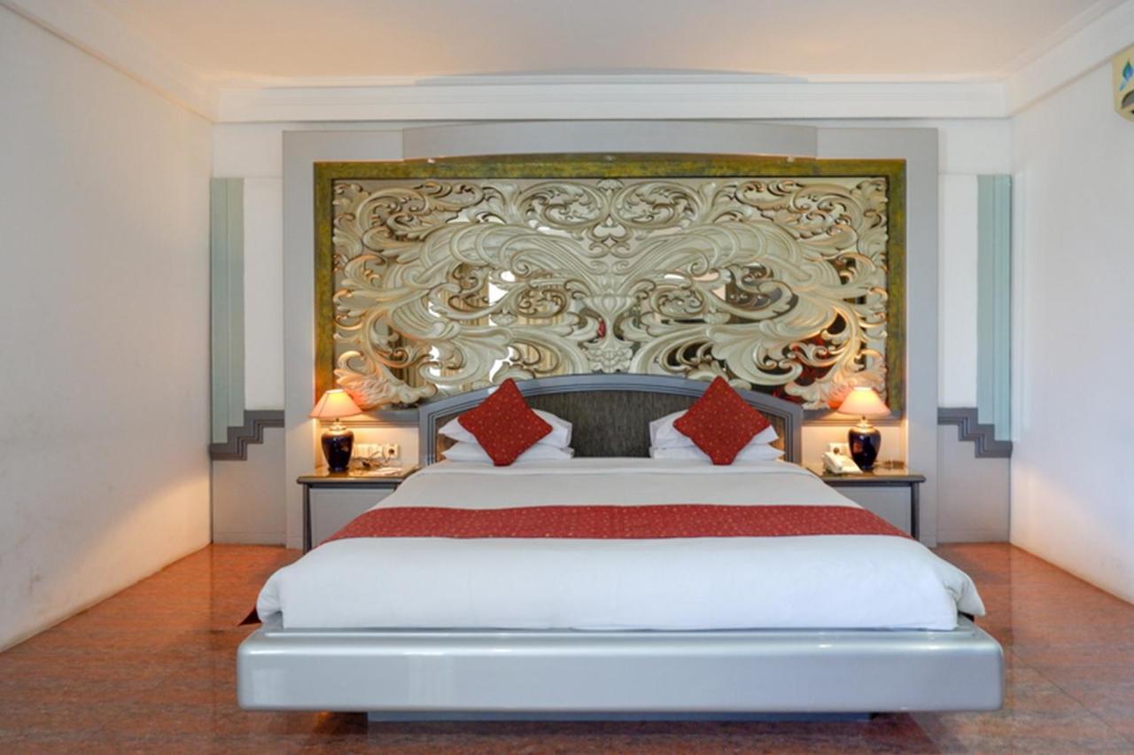 Hotel New Puri Garden Bandara Семаранг Екстериор снимка